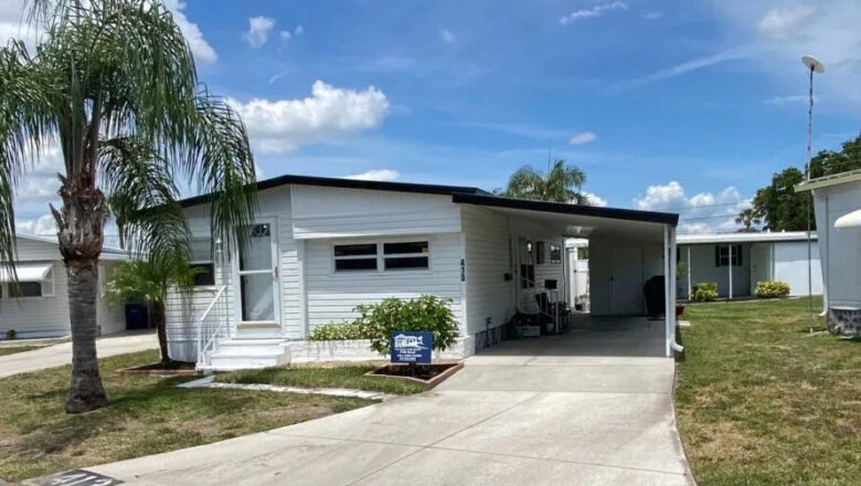 Low-Cost Mobile Home For Sale in Bahia Vista, Sarasota, Florida