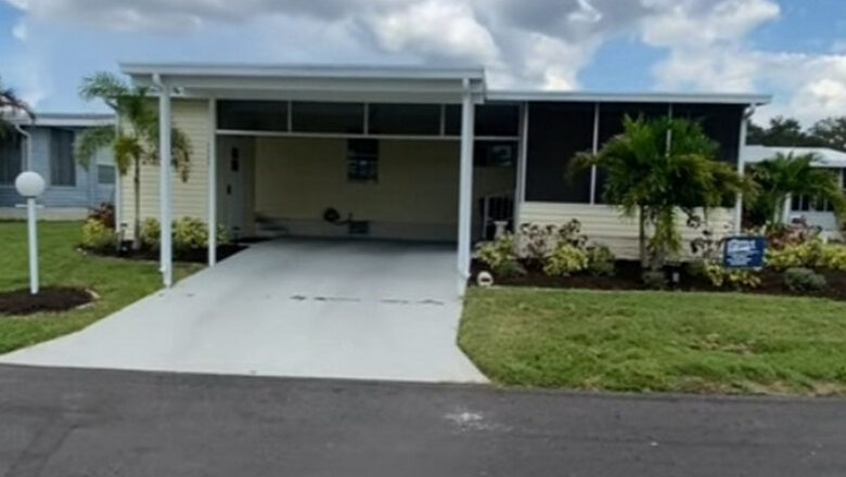 Huge Corner Lot Mobile Home for Sale in Ridgewood Estate, Ellenton, Florida