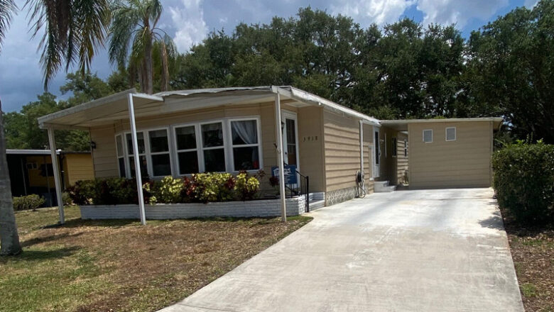 Newly Updated Mobile Home For Sale in Camelot Lakes, Sarasota