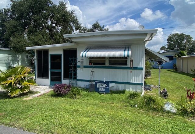 Affordable Waterfront Fixer-Upper: Mobile Home for Sale at Pelican Pier, Ellenton, Florida for Under $13,000